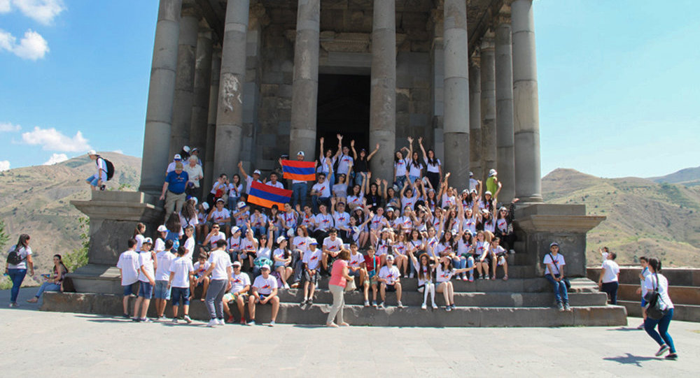 «Քայլ դեպի տուն» ծրագրի մասնակիցները շարունակում են այցելել Հայաստանի պատմամշակութային վայրեր