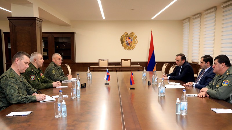  Սուրեն Պապիկյանն ընդունել է   Արցախում ՌԴ խաղաղապահ ուժերի նորանշանակ հրամանատարին