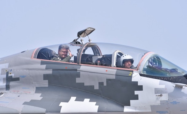 Պորոշենկոն թռիչք է իրականացրել ՄիԳ-29 կործանիչով (տեսանյութ)