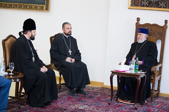 Ամենայն Հայոց կաթողիկոսը Ռուս եկեղեցու համայնքների կառավարչի հետ քննարկել է հետագա ծրագրերը
