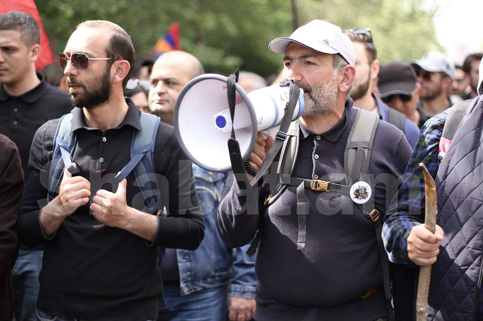 Օր 9-րդ․ Երևանում շարունակվում են բողոքի գործողությունները (ուղիղ միացում)