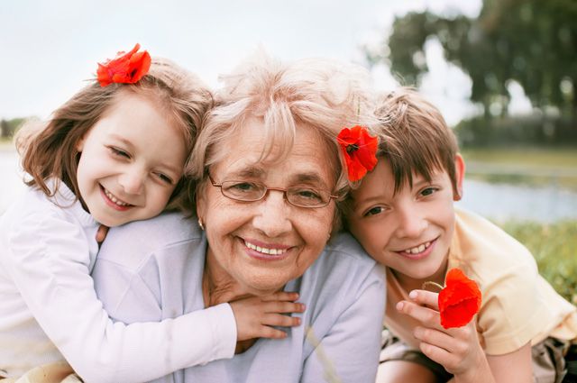 Տատիկի դաստիարակությունը: Ինչպե՞ս սեփական թոռների համար ծնող չդառնալ