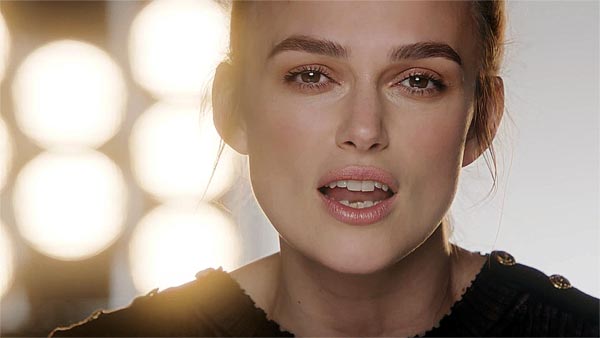 Քիրա Նայթլին Chanel-ի Coco Crush ոսկերչական զարդերի հավաքածուի գովազդային հոլովակի համար ֆրանսերեն երգ է կատարել (տեսանյութ)