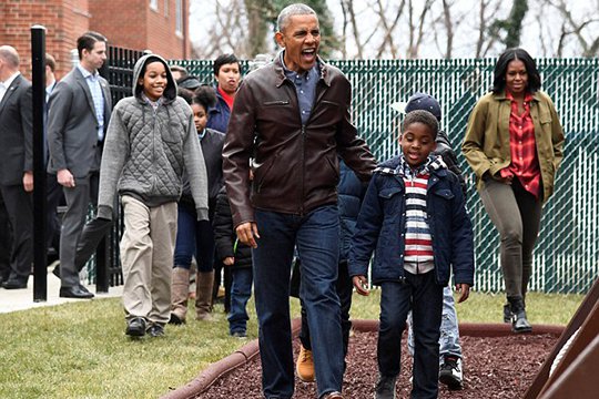 Օբամաները Սպիտակ տան բակում հանդիպել են անօթևան երեխաների հետ