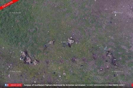 Թշնամու թողած դիակներից՝ Արցախի հյուսիսարևելյան ուղղության վրա (լուսանկար)