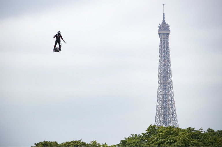 Ֆրանսիացի գյուտարարը կթռչի Լա Մանշ նեղուցի վրայով իր պատրաստած ռեակտիվ «ֆլայբորդով»