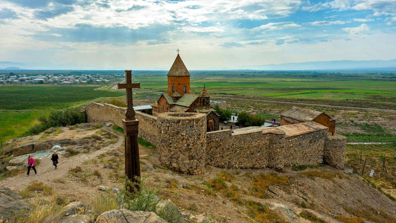 «Աշխարհի առաջին քրիստոնեական երկի՞րը». BBC-ի անդրադարձը Հայաստանին (լուսանկարներ)