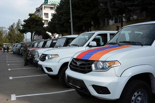 Ռուսաստանաբնակ հայերը ԼՂՀ ՊԲ-ին են փոխանցել «ՈւԱԶ» մակնիշի 16 ավտոմեքենա