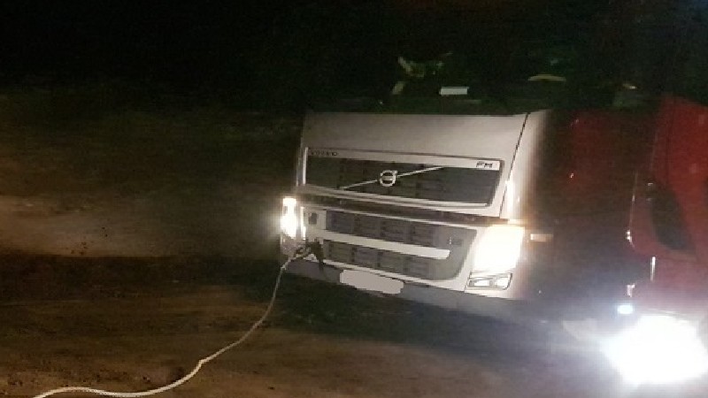 Կապան-Տաթև ավտոճանապարհի 52-րդ կմ-ին բեռնվածության պատճառով արգելափակվել է 5 բեռնատար ավտոմեքենա