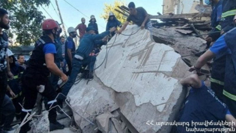 Երևանում շենքի պայթյունի արդյունքում փլատակների տակից տղամարդու դի է դուրս բերվել