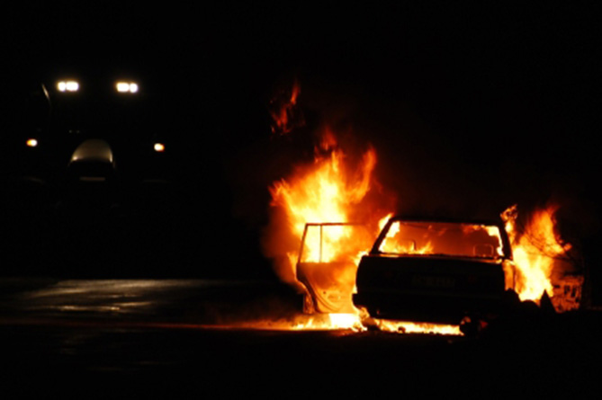 Автомобиль из Грузии сгорел дотла на трассе в Армении