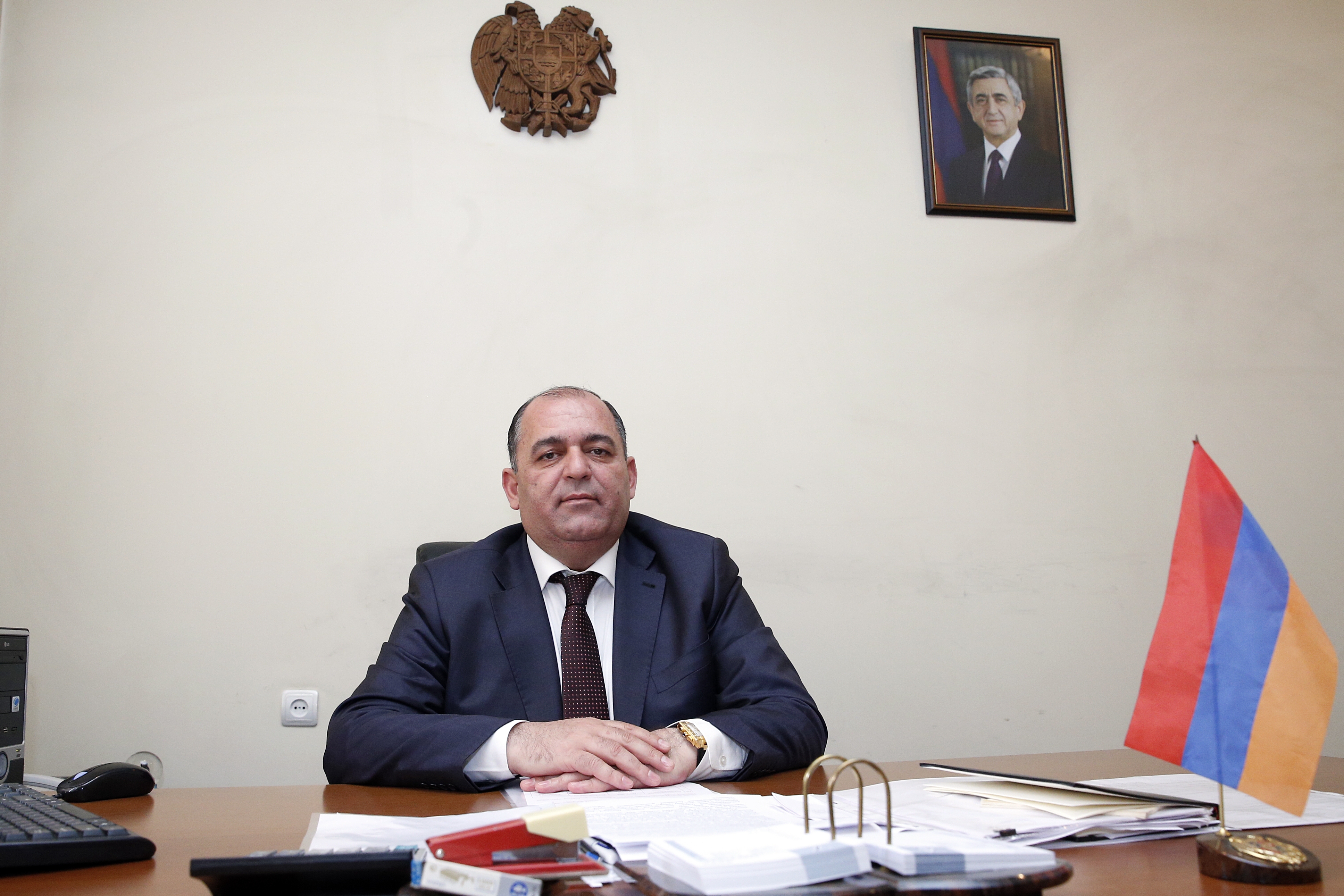 Губернатор Араратской области Рубен Абраамян написал накануне заявление об отставке. «Айкакан Жаманак»