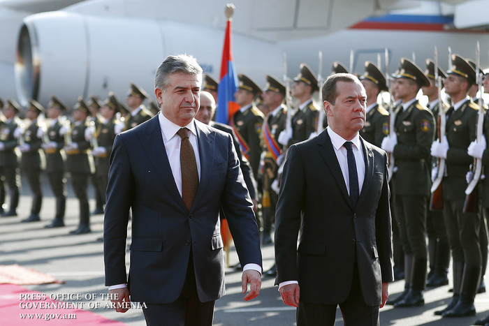 С официальным визитом в Армению прибыл Премьер-министр Российской Федерации Дмитрий Медведев
