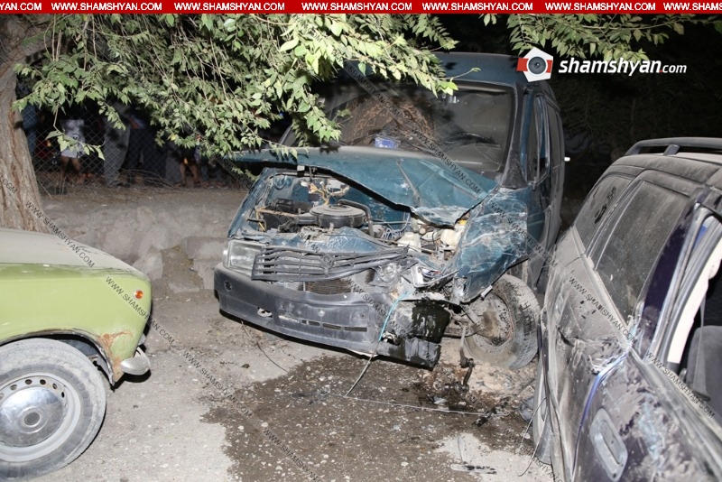 Արարատում «Գազելը» վրաերթի է ենթարկել 18-ամյա հետիոտնին, հարվածել բենզատարին, բարձրությունից ընկել ու բախվել Opel-ին. shamshyan.com  