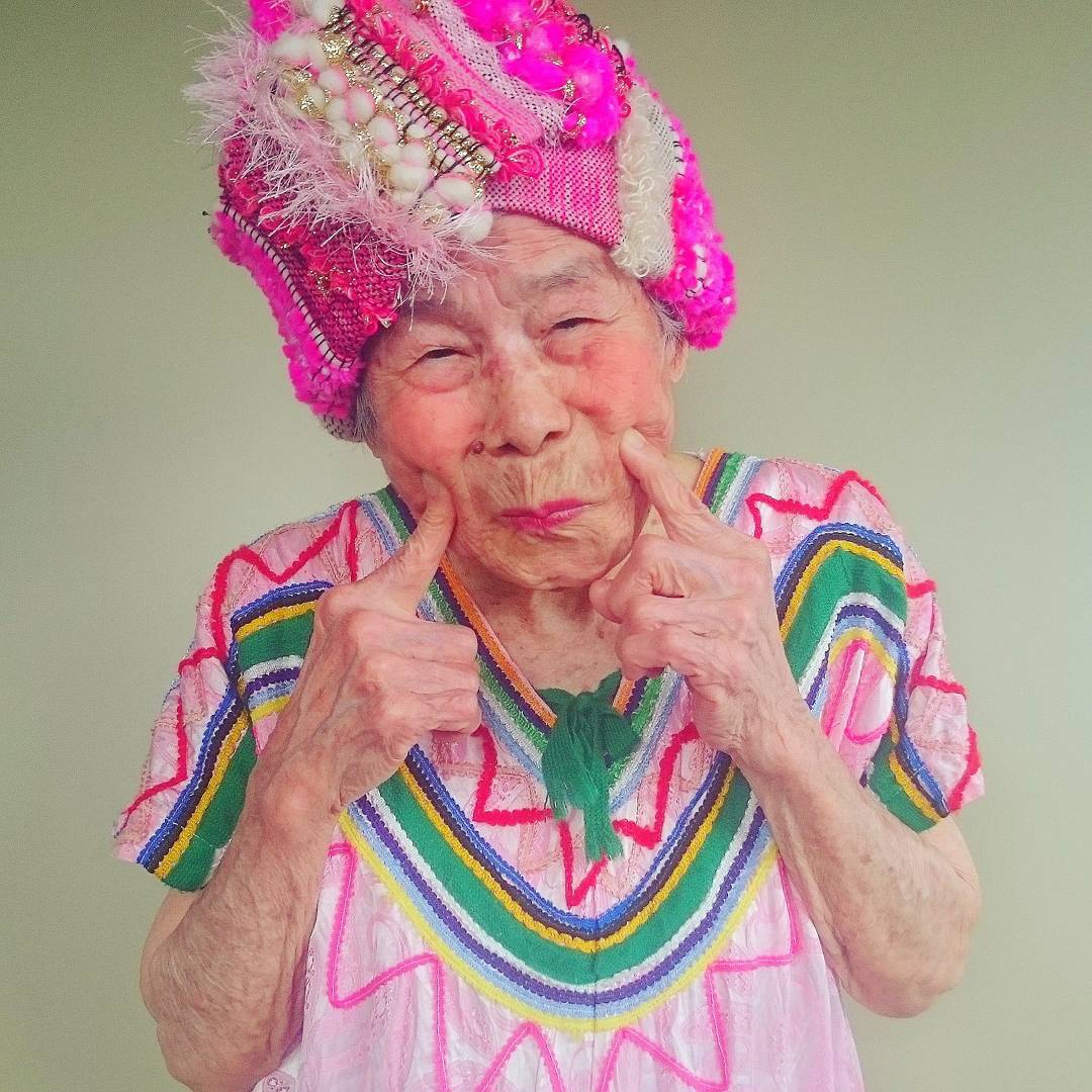 93-ամյա տատիկը դարձել է համացանցի նոր աստղը (լուսանկարներ)