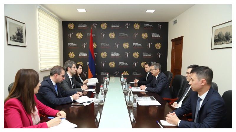 Գրիգոր Մինասյանը և Ղազախստանի դեսպանը քննարկել են հայ-ղազախական համագործակցության զարգացման հեռանկարները