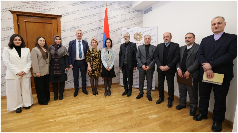 Քննարկվել են պարսկերենի ուսուցման զարգացման հնարավորությունները