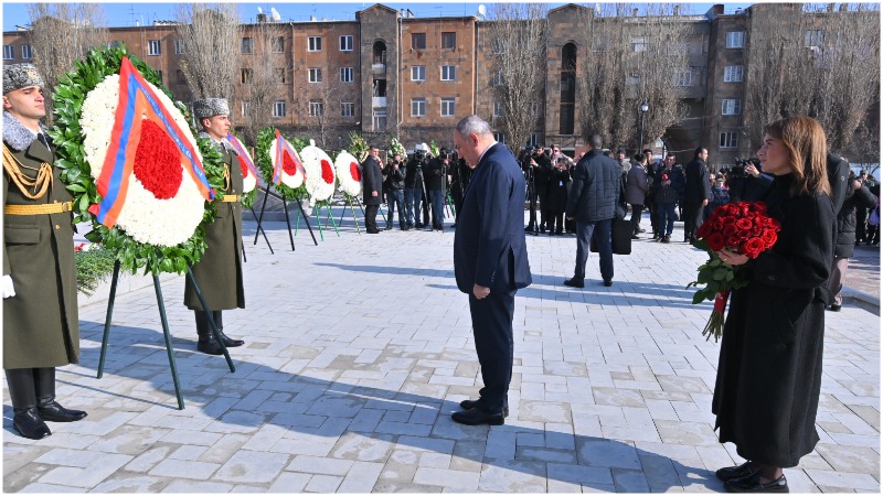 Վարչապետը տիկնոջ հետ այցելել է Վանաձոր, Սպիտակ, Գյումրի՝ երկրաշարժի 36-րդ տարելիցի կապակցությամբ