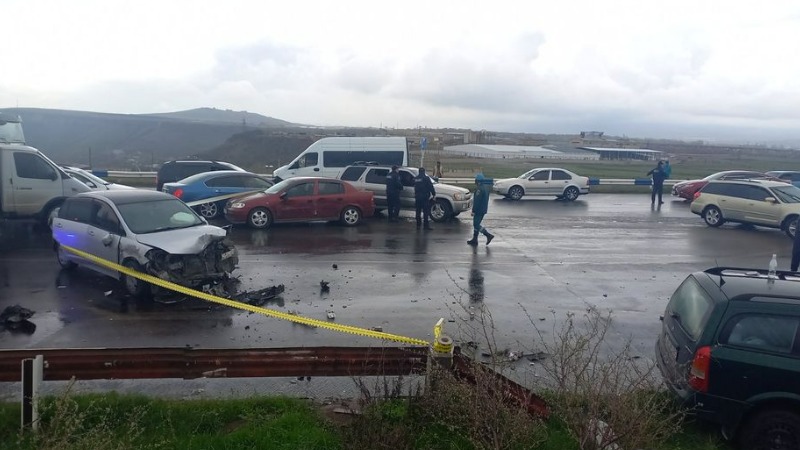 Երևան-Սևան ավտոճանապարհին մեքենաներ են բախվել. կան տուժածներ (լուսանկարներ)