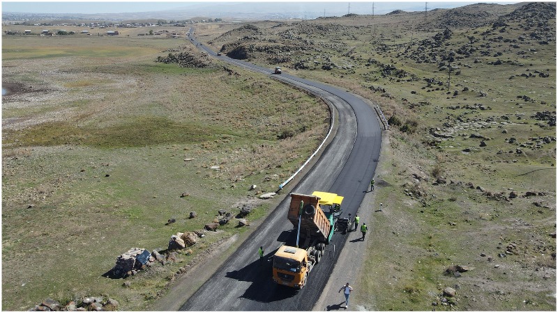 Հոռոմ-Արթիկ-Ալագյազի մի ճանապարհահատված ասֆալտապատվում է (լուսանկարներ)