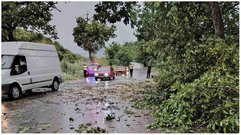 Վնասներ՝ քամու հետևանքով (լուսանկարներ)