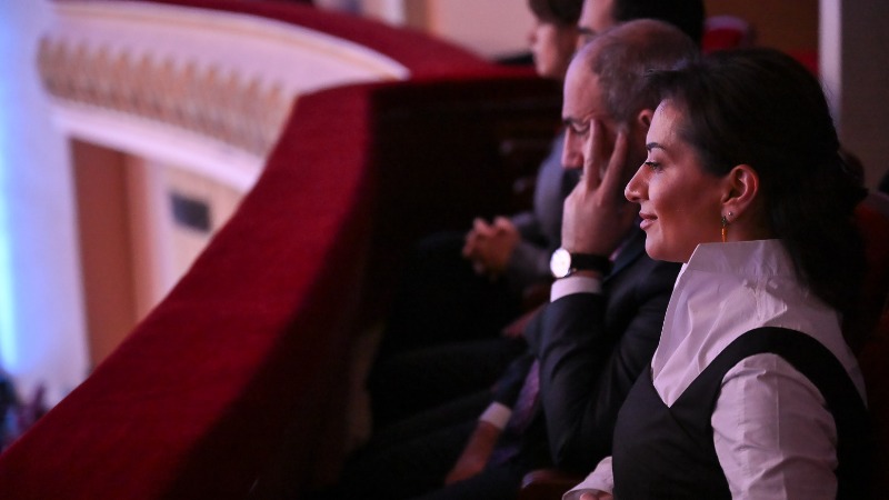 Վարչապետը տիկնոջ հետ ներկա է գտնվել «Երևան» պատանեկան սիմֆոնիկ նվագախմբի համերգին (լուսանկարներ)