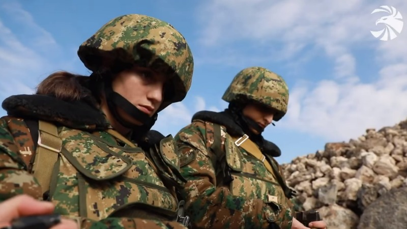 Կանանց գումարտակի հագեցած առօրյայի մասին պատմում են գումարտակի զինծառայողները (տեսանյութ)