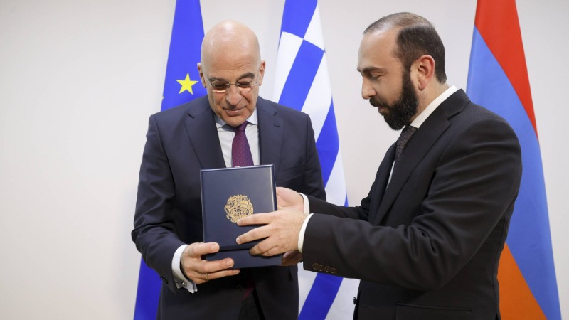 Միրզոյանը Հունաստանի պաշտպանության նախարարին պարգևատրել է ՀՀ բարեկամության շքանշանով (տեսանյութ, լուսանկարներ)