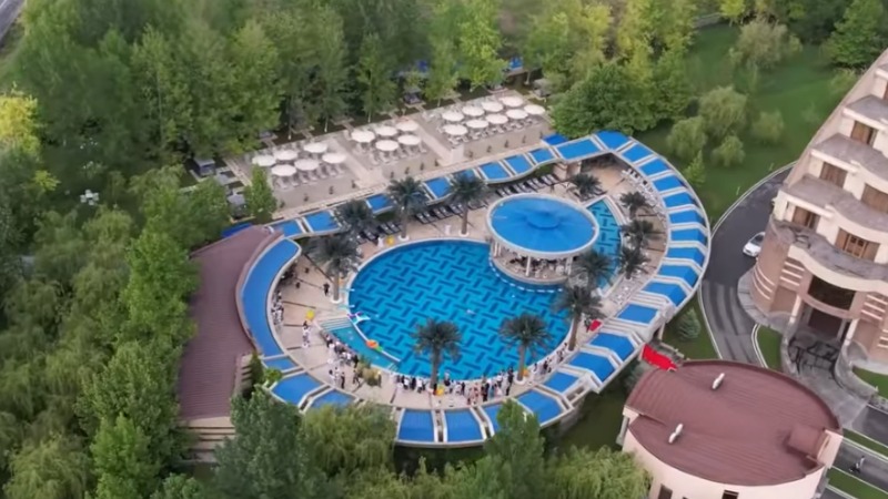 «Մուլտի Գրանդ» հյուրանոցի բացօթյա լողավազանը վերաբացում է դռները՝ թարմացված և նոր ծառայություններով (տեսանյութ)