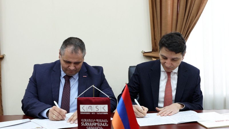 Ֆինանսների նախարարն ու ՀՊՏՀ ռեկտորը ստորագրել են համագործակցության հուշագիր