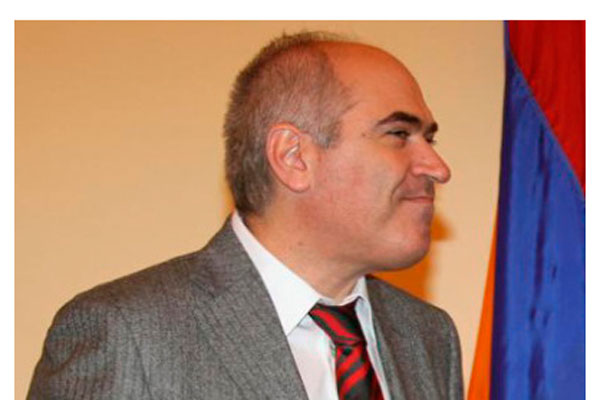 МИД Армении выплатило 9 млн 600 тыс драмов известному бизнесмену Самвелу Майрапетяну. «Жоховурд»