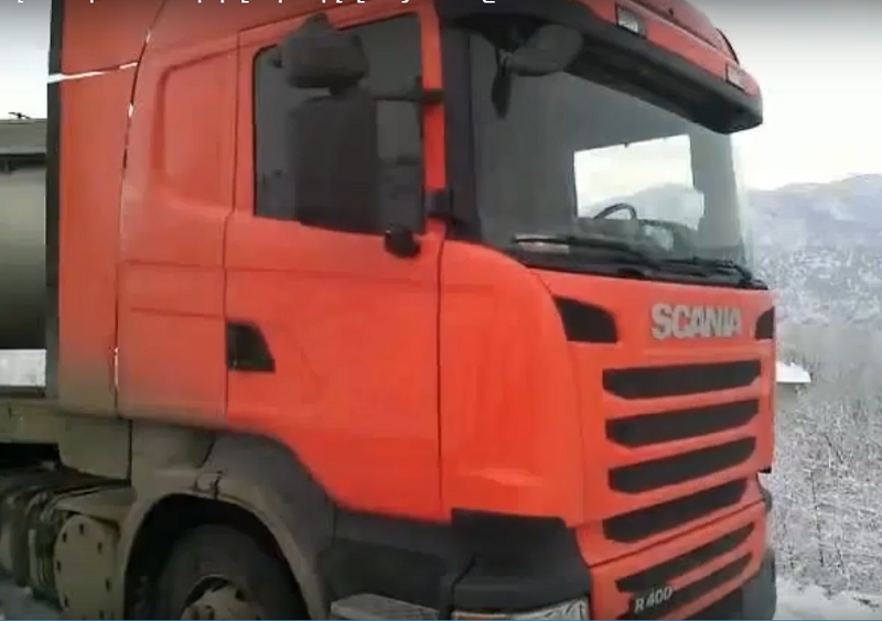 Ջերմուկ-Երևան ավտոճանապարհին բեռնատարը սահել է ճանապարհի երթևեկելի հատվածում՝ դարձնելով այն միակողմանի փակ