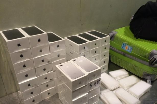 Apple-ի մատակարարը շուկա է դուրս բերել iPhone X-ի առաջին խմբաքանակը