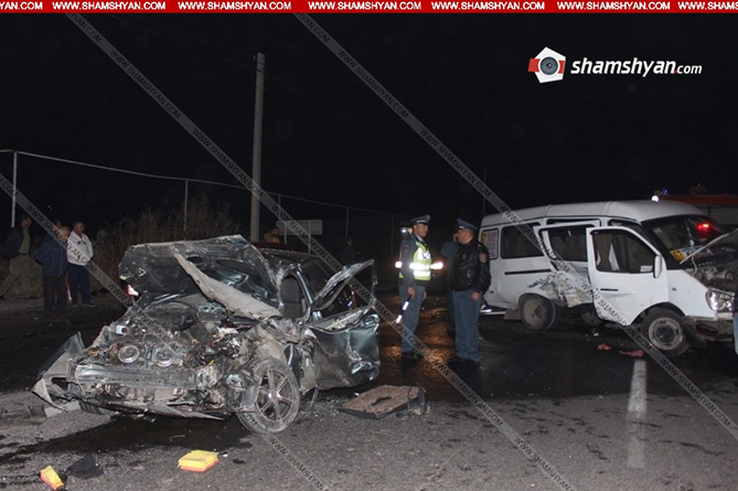 ДТП с участием маршрутного микроавтобуса произошло в Армении, есть пострадавшие