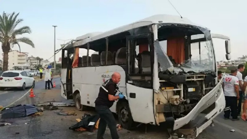 Անթալիայում ռուս զբոսաշրջիկներով ավտոբուս է շրջվել. կան զոհեր