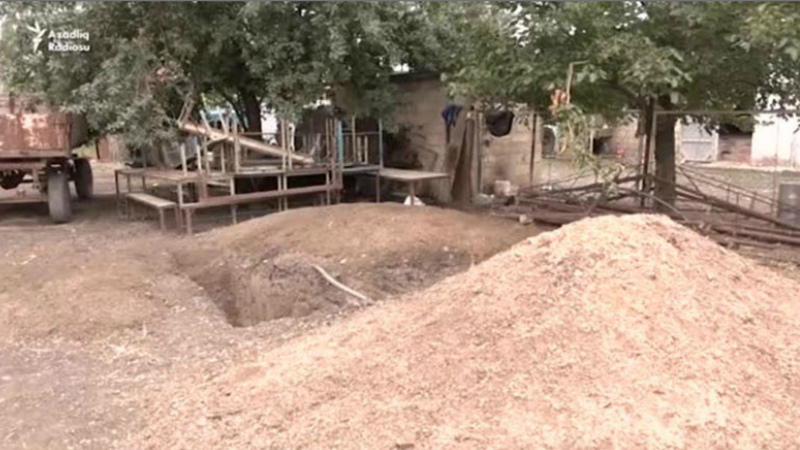 Ադրբեջանցիներն իրենց բակերում խրամատներ են փորել