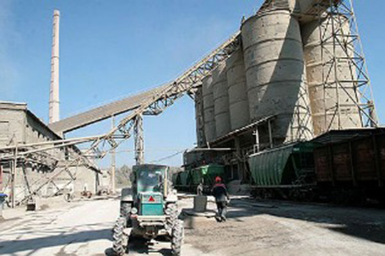 Банк «ВТБ-Армения»  выставил на продажу Разданский цементный завод. Завод намерен приобрести «Армбизнесбанк». «Жоховурд»