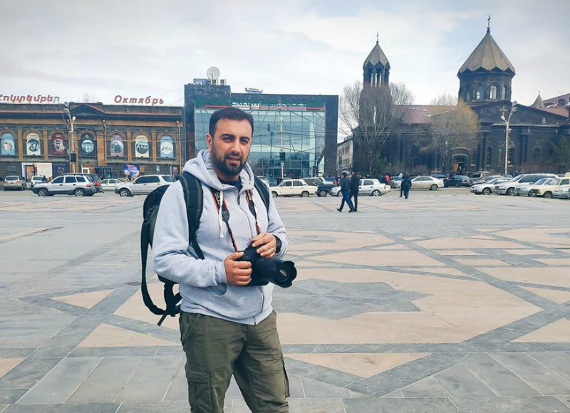 Լուսանկարիչը 1 տարի անց քայլում է Փաշինյանի անցած ճանապարհով