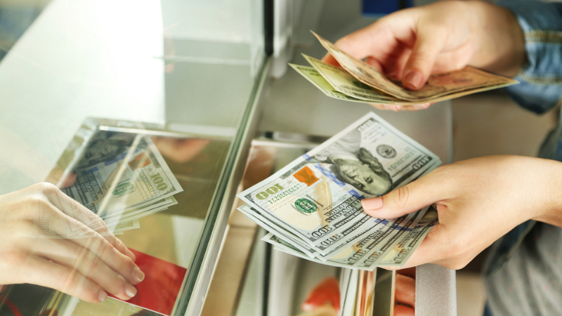 Մեկ տարում ԱՄՆ դոլարի նկատմամբ հայկական դրամի միջին հաշվարկային փոխարժեքը աճել է 8.5%-ով 