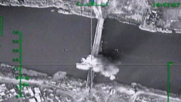 Ռուսական ինքնաթիռները ռմբակոծել են Եփրատ գետի վրայով անցնող կամուրջը