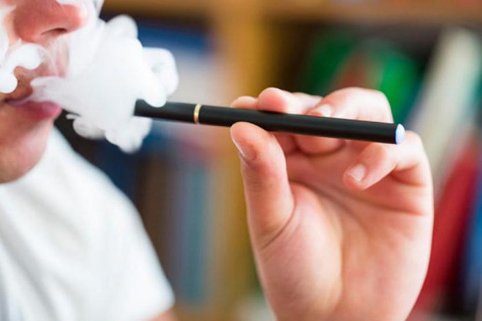 Էլեկտրոնային ծխախոտն ամենեւին չի օգնում ծխելուց հրաժարվելուն. մասնագետ