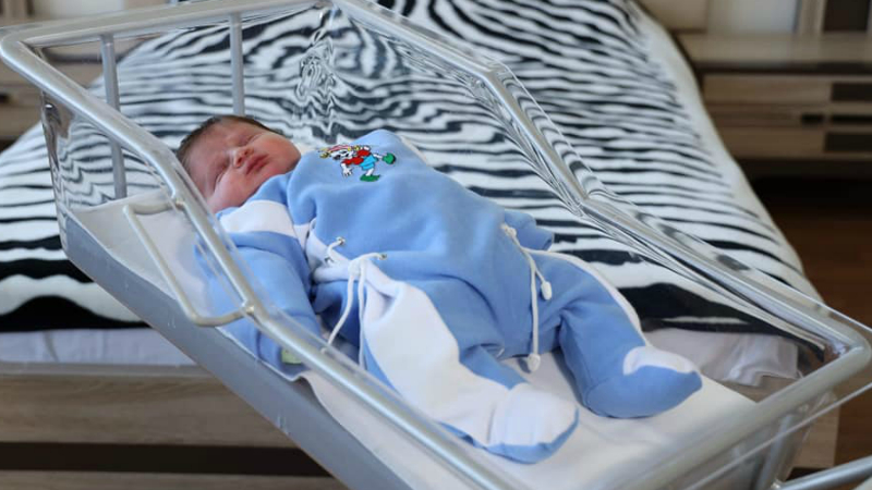 «Էրեբունի» ԲԿ-ում 5կգ 600գ քաշով երեխա է ծնվել (լուսանկար)
