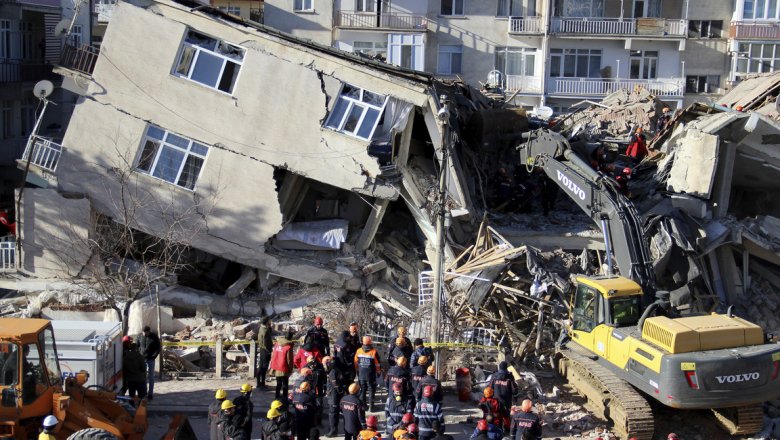 Թուրքիայում տեղի ունեցած երկրաշարժի հետևանքով առնվազն 37 մարդ է զոհվել, 885-ը՝ վիրավորվել