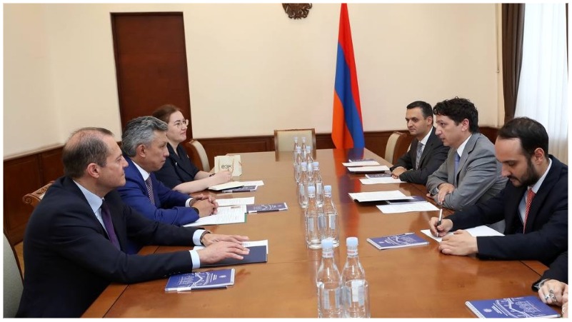 Վահե Հովհաննիսյանն ընդունել է ԵՏՀ նախարարին (լուսանկարներ)