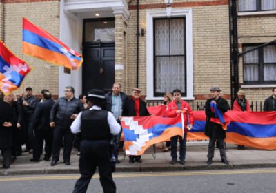 Լոնդոնում հայերը տապալել են ադրբեջանցիների հակահայկական ցույցը