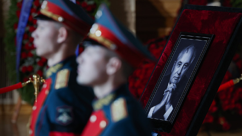 Միխայիլ Գորբաչովը հուղարկավորվել է Նովոդևիչի գերեզմանատանը (լուսանկարներ)