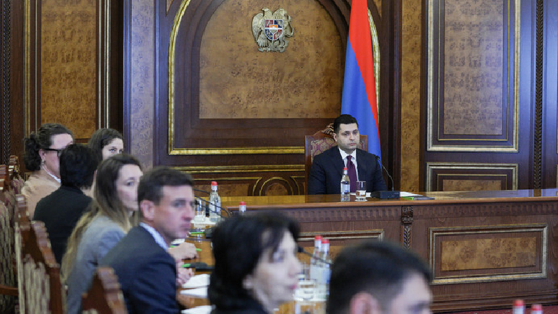 Փոխվարչապետ Մաթևոսյանին ներկայացվել է «Հայաստանի ներդրումային բարեփոխումների ճանապարհային քարտեզ»-ը