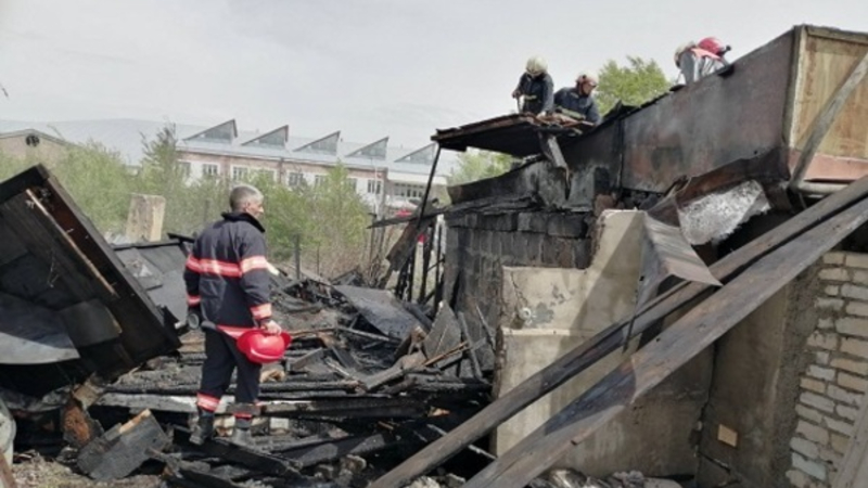 Հրդեհ Գյումրի քաղաքում. այրվել է ավտոտնակի տանիքն ու երկու խորդանոցը