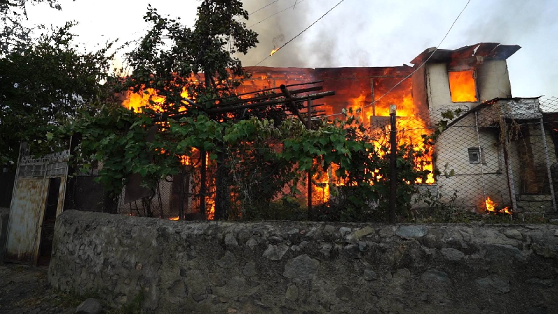 Խոշոր հրդեհ Արցախում. այրվել է 4 բնակելի տուն