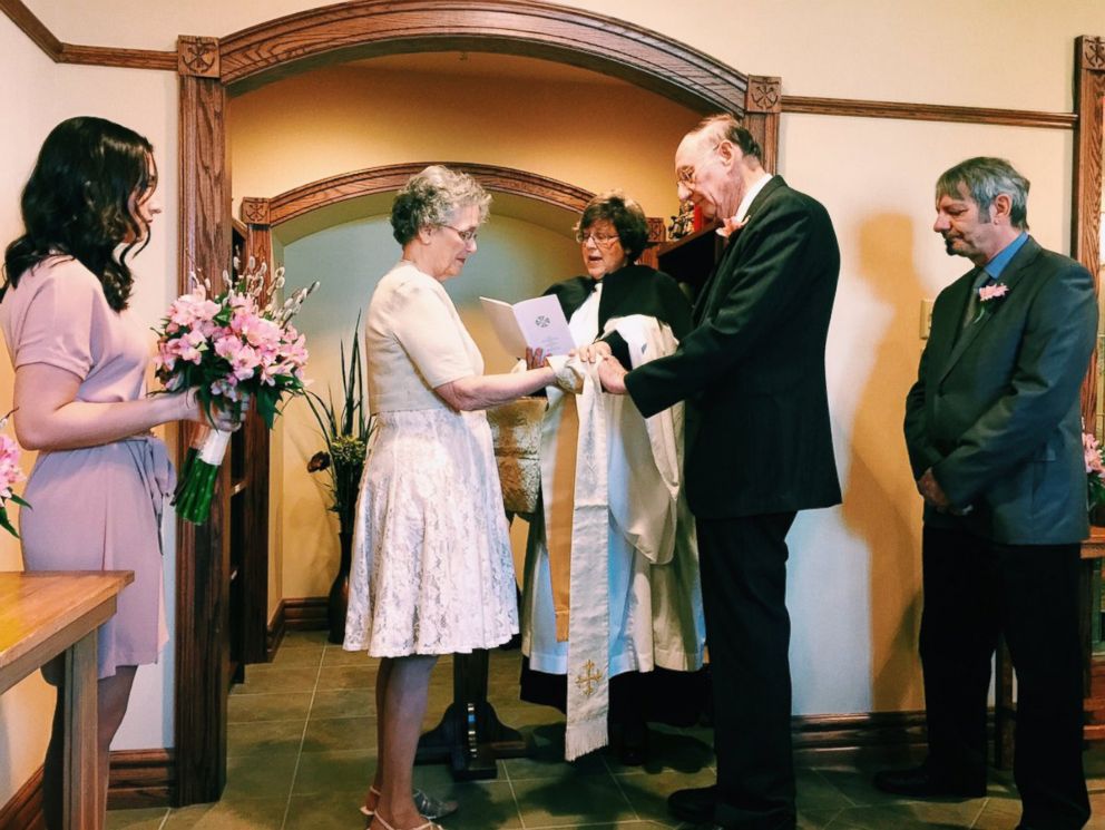 Проживающая в США 81-летняя армянка через 64 года вышла замуж за свою первую любовь. (фото, видео)